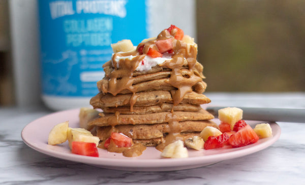 These Healthy Banana Oat Pancakes Guarantee A Happy Morning | Vital Proteins