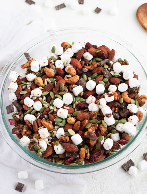 Holiday Snack Idea Hot Cocoa Trail Mix Vital Proteins
