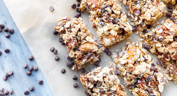 These Oatmeal Chocolate Chip Bars Require Zero Baking Time | Vital Proteins