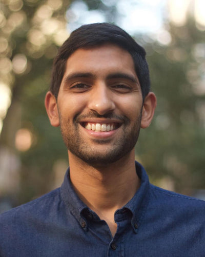 Keith Devas, Financial Analyst